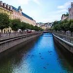 Lägenhet Karlovy Charme By Rentez *