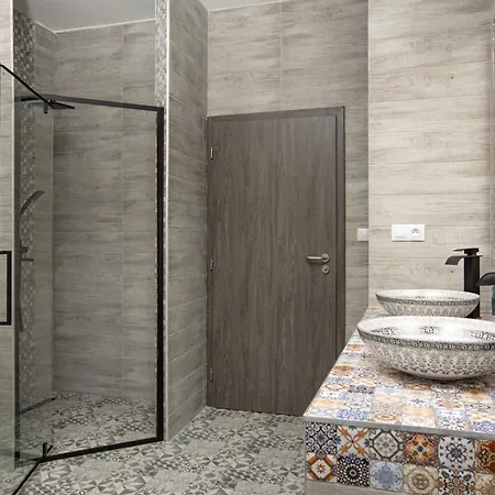 Karlovy Charme By Rentez Appartement
